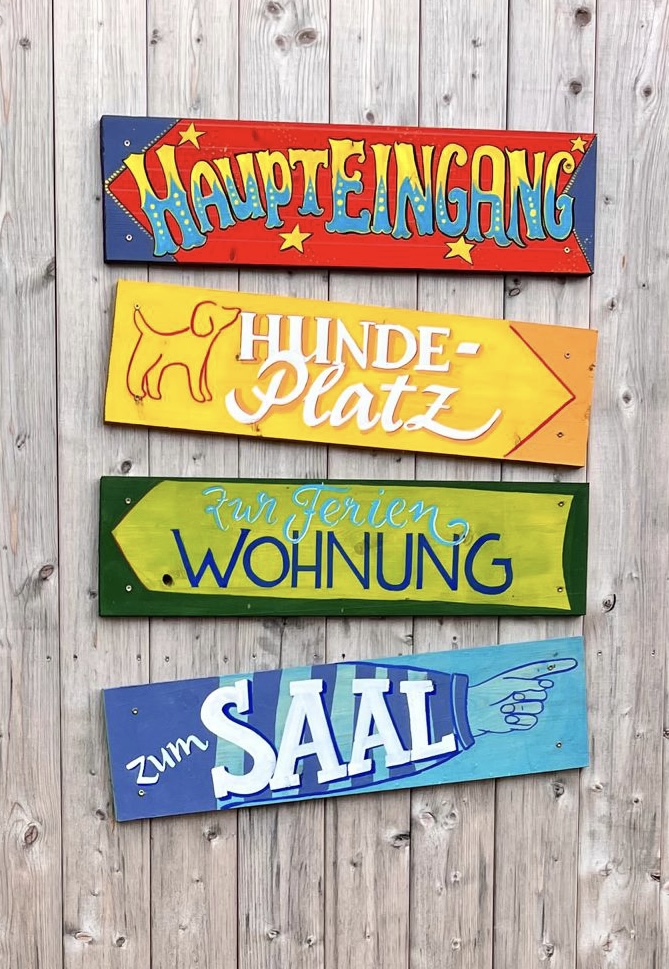 Handgemalte Schilder für Hundetrainingscenter in Oberbayern
