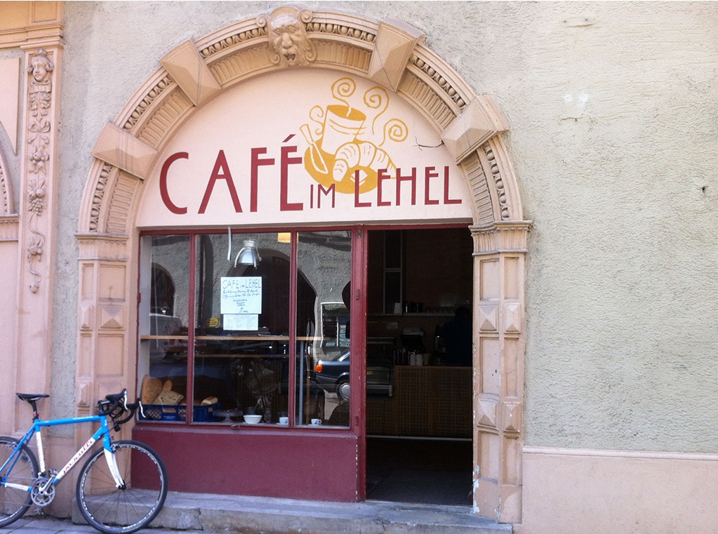 Fassadenmalerei Café im Lehel